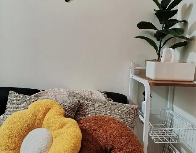 Apartment Cozy Qc With Karaoke Pool & Fast Wifi
