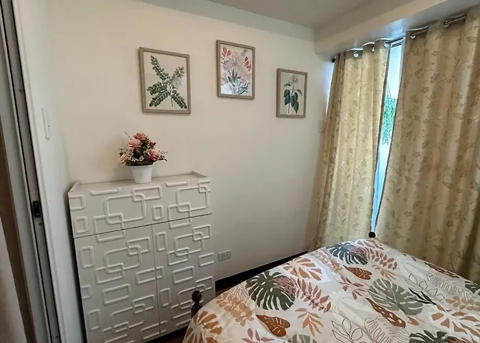 Cozy Qc With Karaoke Pool & Fast Wifi Apartment Manila