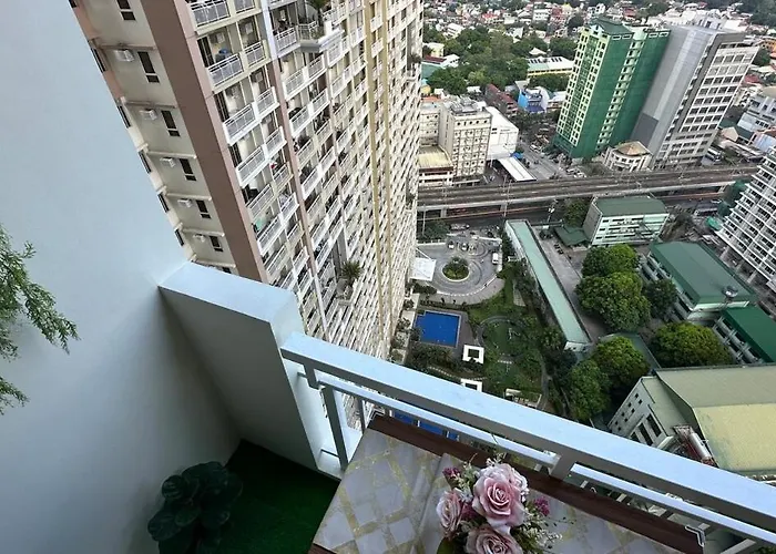 Cozy Qc With Karaoke Pool & Fast Wifi *