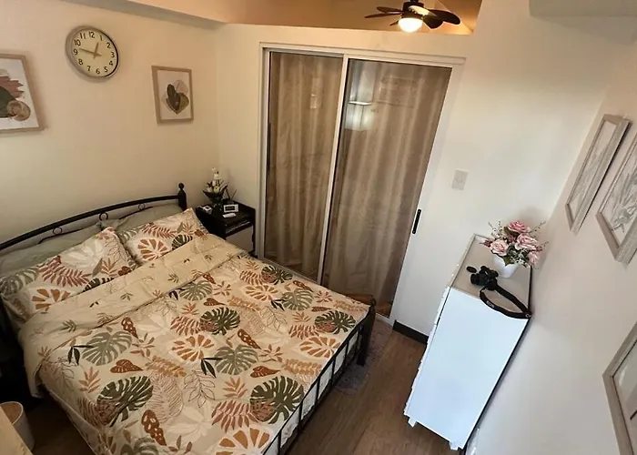 Cozy Qc With Karaoke Pool & Fast Wifi Apartment Manila