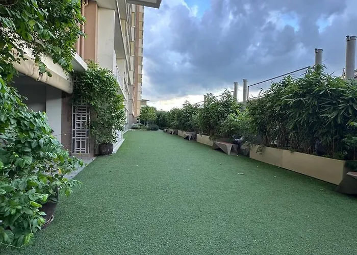 Cozy Qc With Karaoke Pool & Fast Wifi Manila