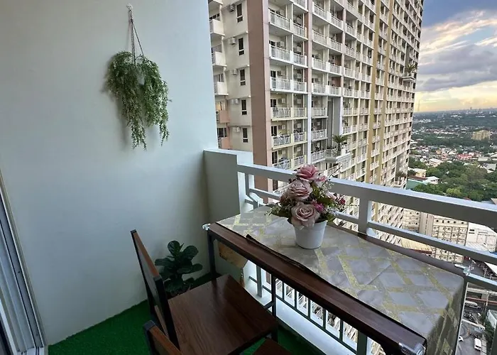 Cozy Qc With Karaoke Pool & Fast Wifi Manila