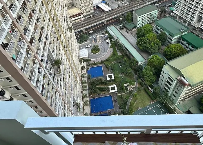 Apartment Cozy Qc With Karaoke Pool & Fast Wifi Manila